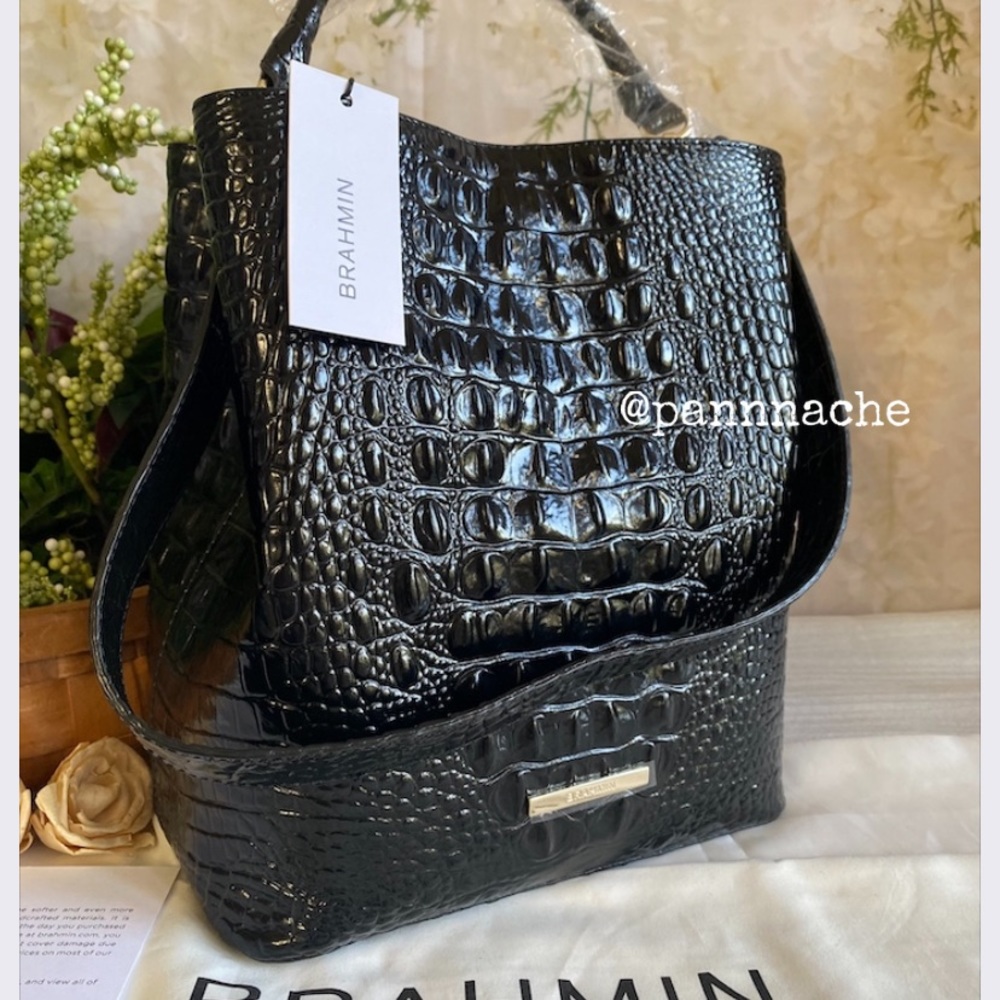 🕷SPOOKTACULAR🕷NWT CLASSIC BLACK MELBOURNE BRAHMIN MEDIUM AMELIA BUCKET BAG